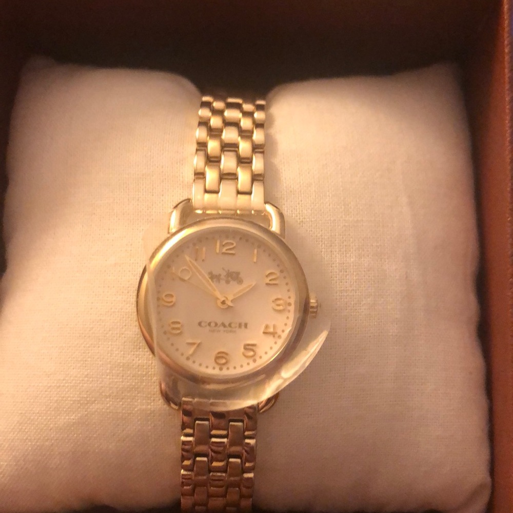 Coach Watch - Picture 2 of 3